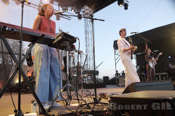 DIRTY PROJECTORS - 2019-06-01 - NIMES - Paloma - Flamingo - 